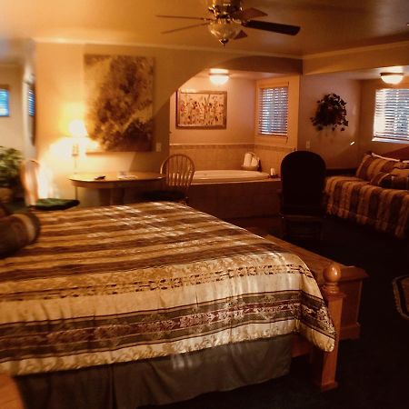 Giant Oaks Lodge Running Springs Екстериор снимка