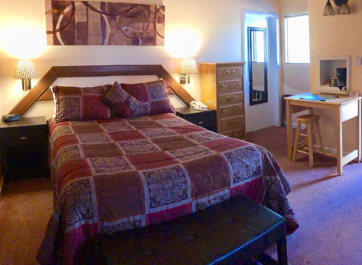 Giant Oaks Lodge Running Springs Екстериор снимка