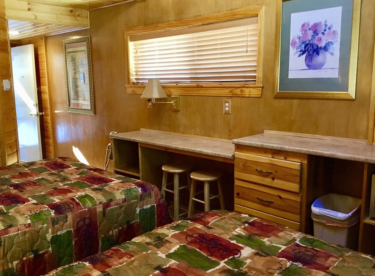 Giant Oaks Lodge Running Springs Екстериор снимка