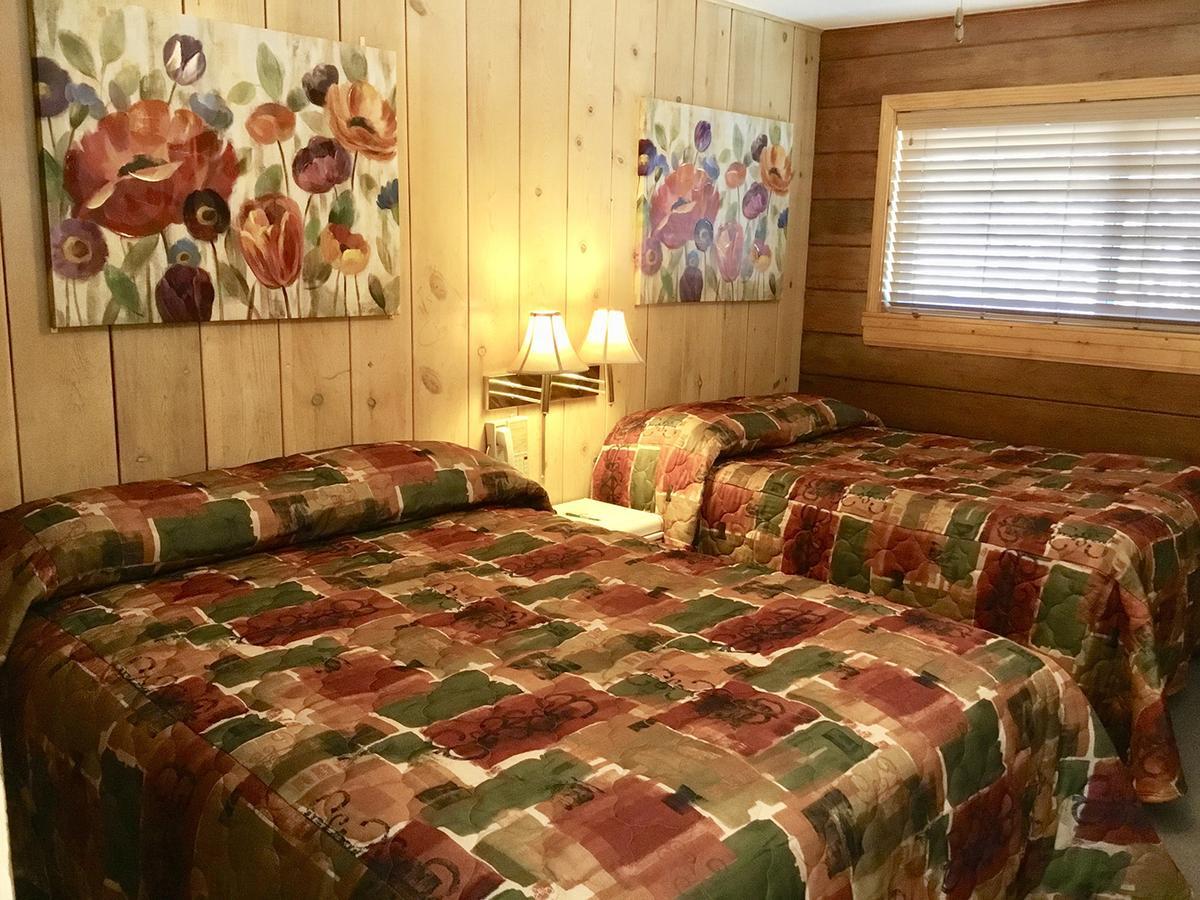 Giant Oaks Lodge Running Springs Екстериор снимка