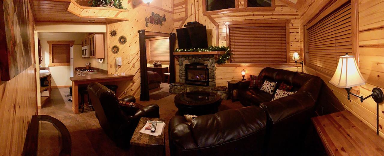 Giant Oaks Lodge Running Springs Екстериор снимка